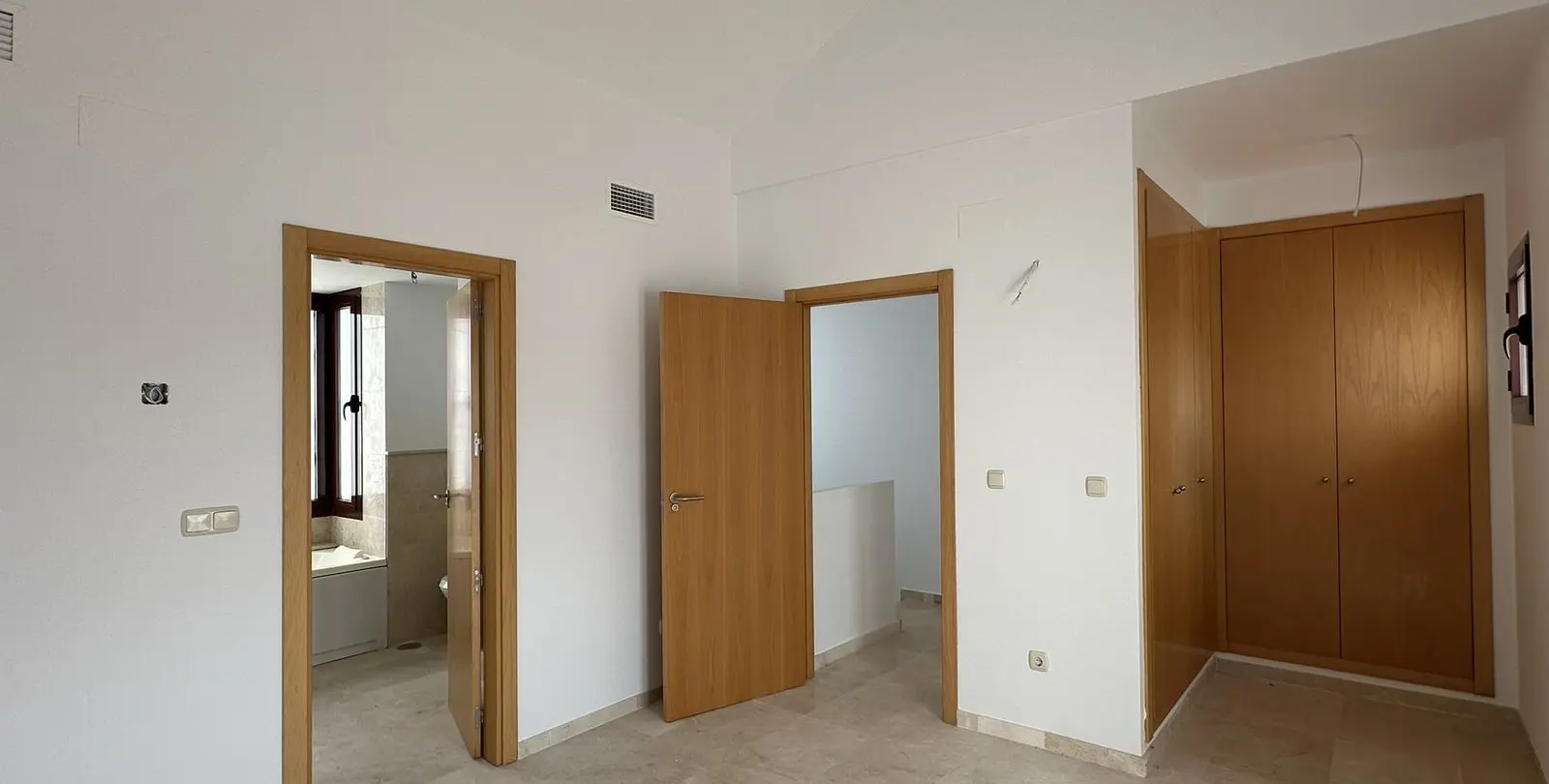 Venta de adosado en Doña Julia 35
