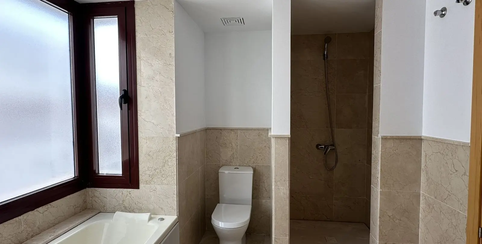 Venta de adosado en Doña Julia 41