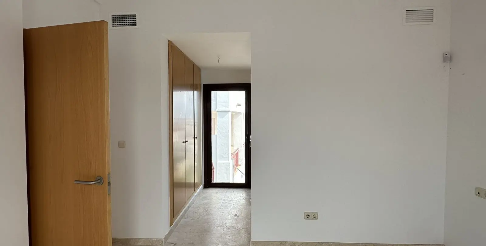 Venta de adosado en Doña Julia 51