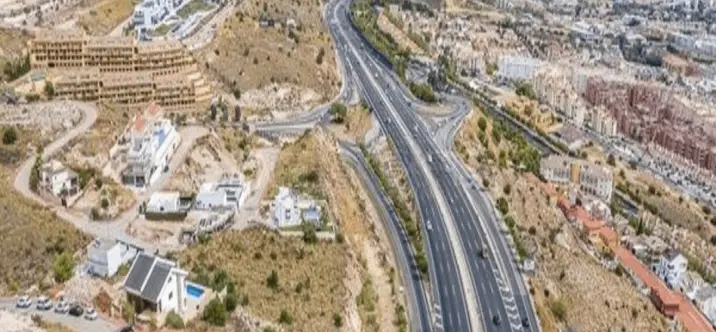 Sale of residential plot in Benalmadena 1