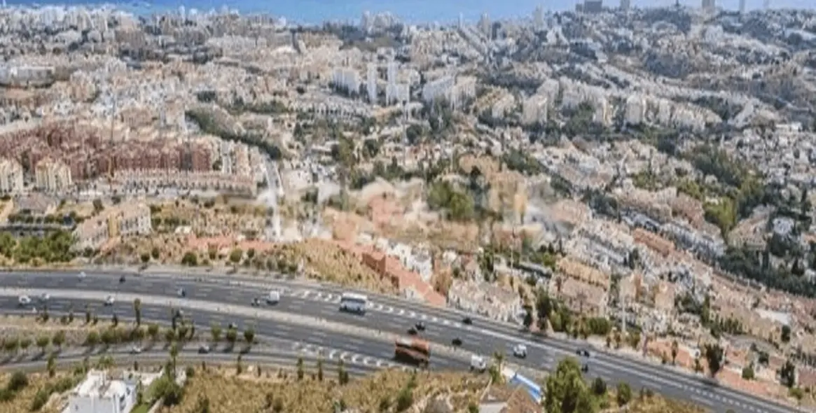 Sale of residential plot in Benalmadena 3