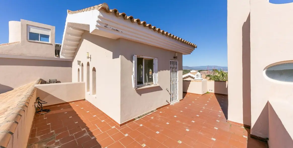 Venta de adosado en La Duquesa 3