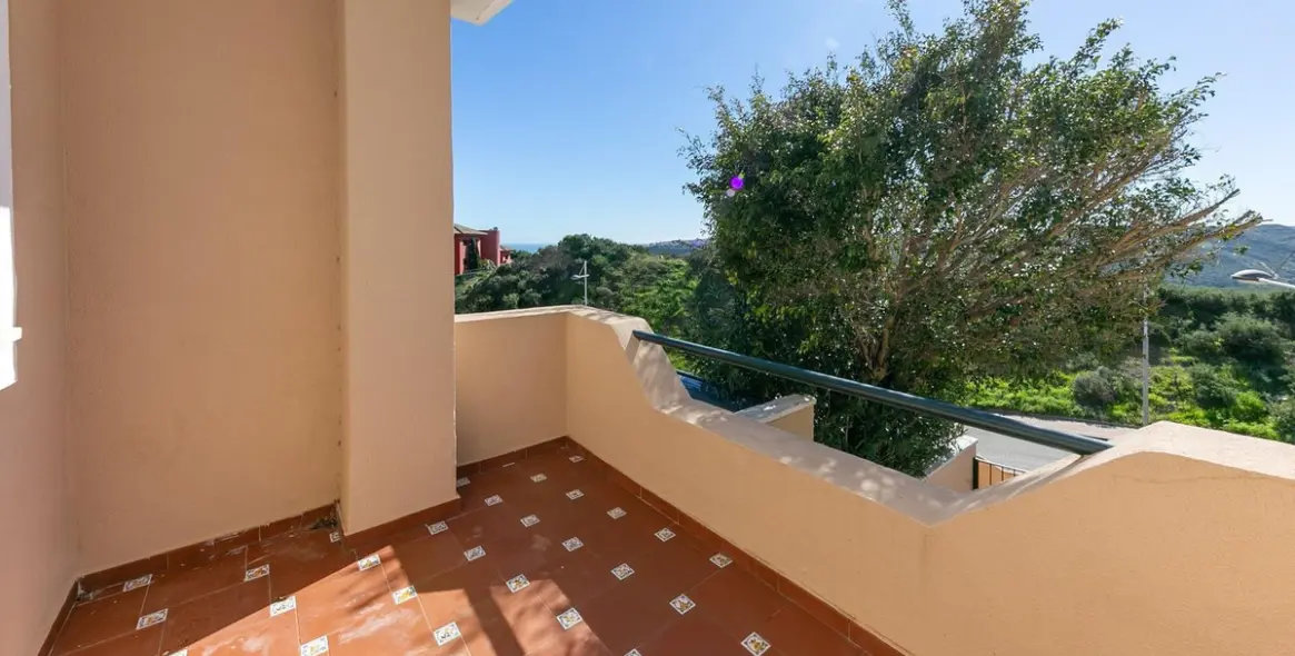 Sale of townhouse in La Duquesa 25