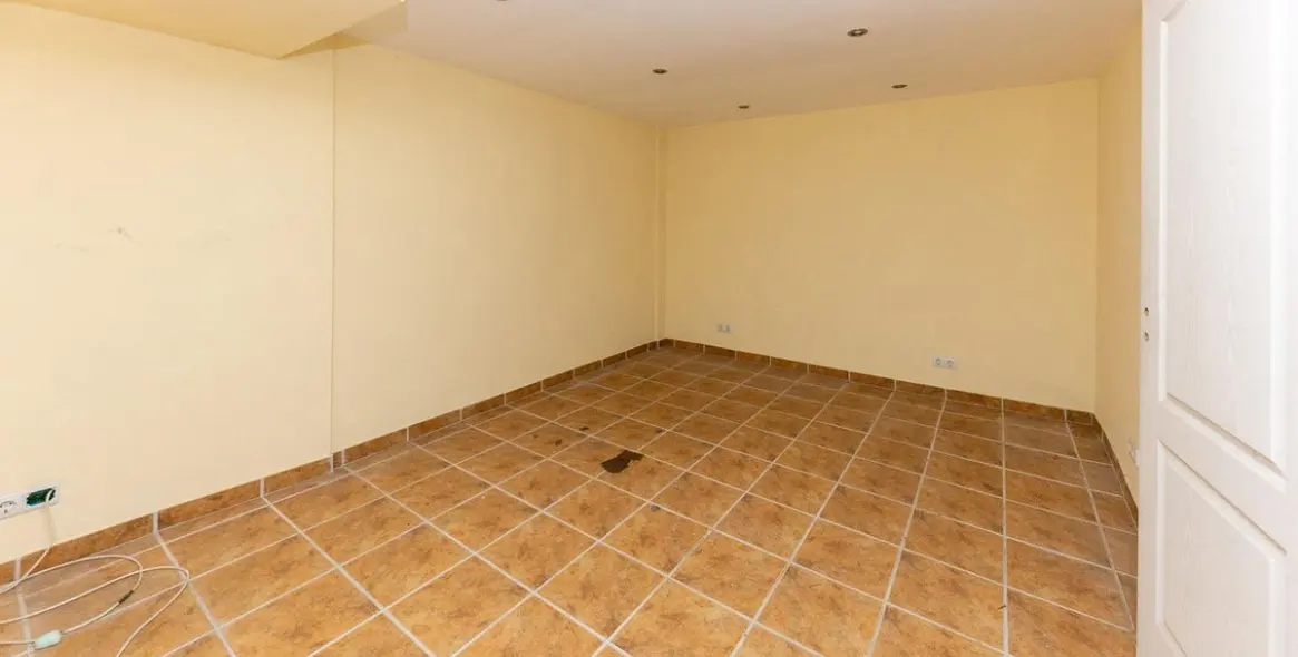 Sale of townhouse in La Duquesa 35