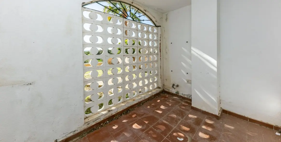 Sale of townhouse in La Duquesa 42