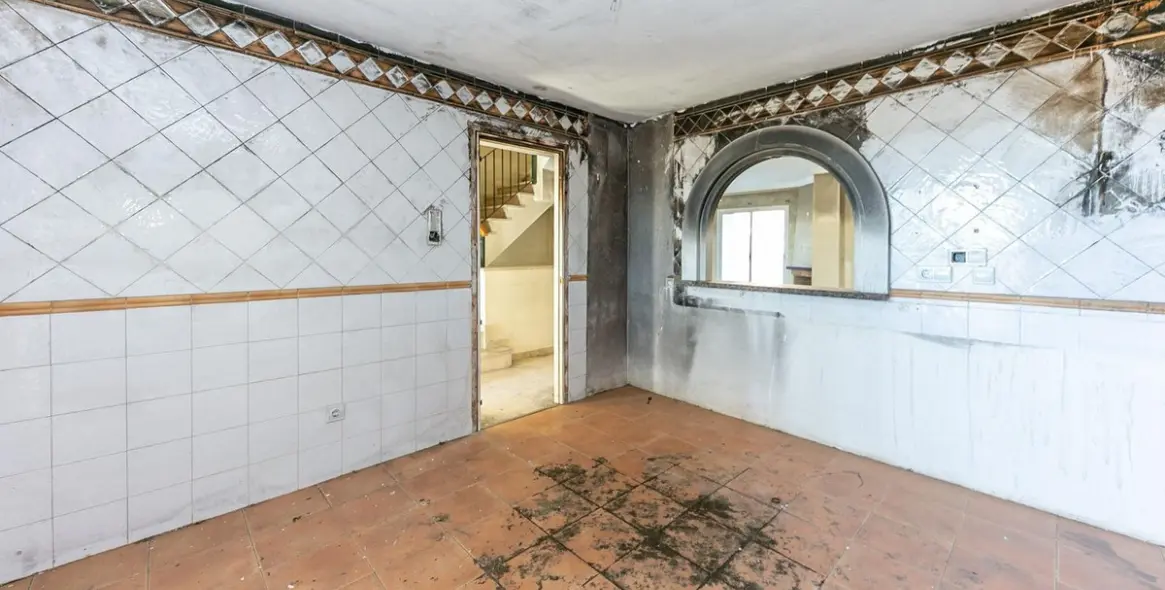 Sale of townhouse in La Duquesa 46