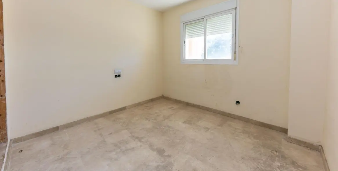 Sale of townhouse in La Duquesa 55