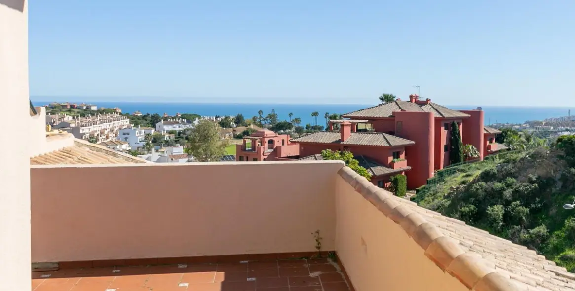 Sale of townhouse in La Duquesa 68