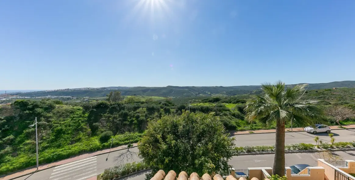 Sale of townhouse in La Duquesa 71