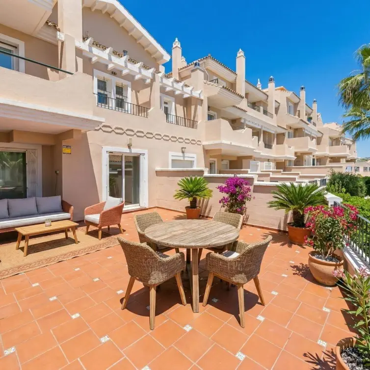 Sale of townhouse in La Duquesa