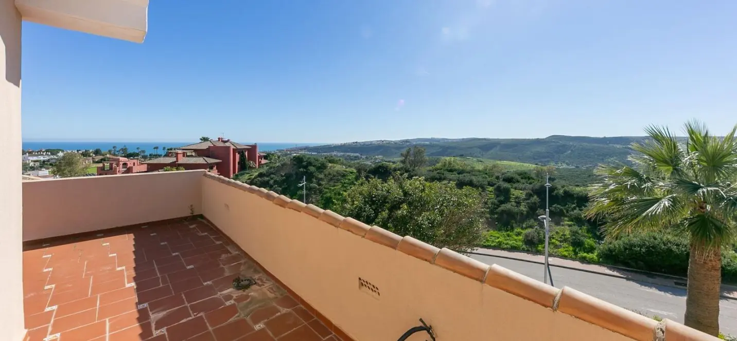 Sale of townhouse in La Duquesa 1