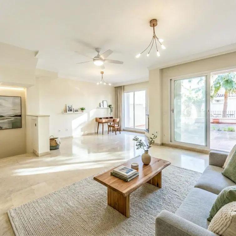 Sale of townhouse in La Duquesa
