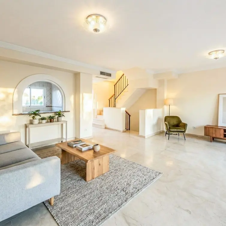 Sale of townhouse in La Duquesa