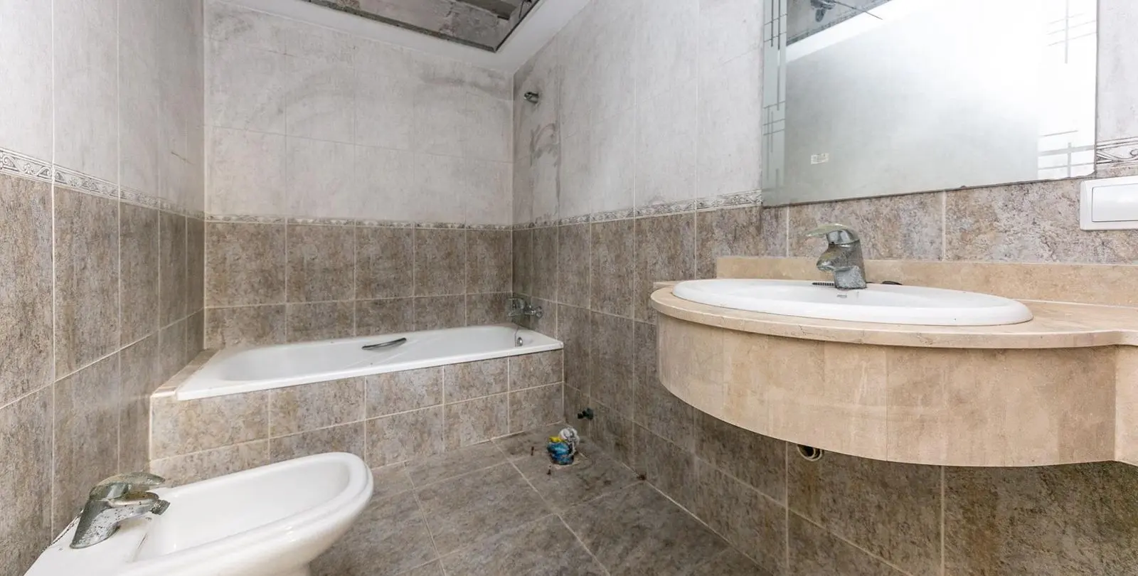 Sale of townhouse in La Duquesa 56