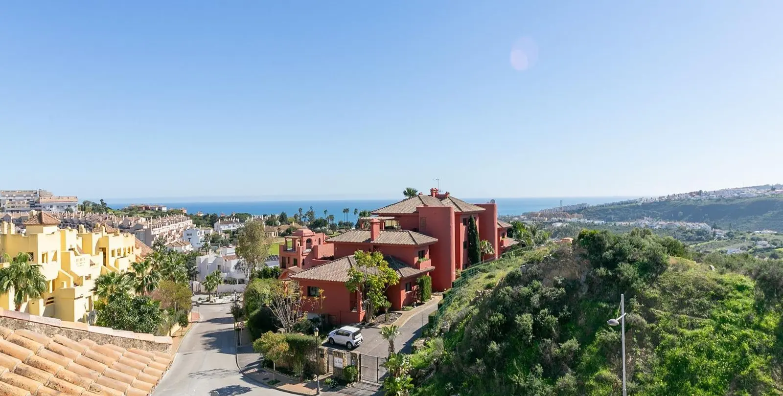 Sale of townhouse in La Duquesa 72