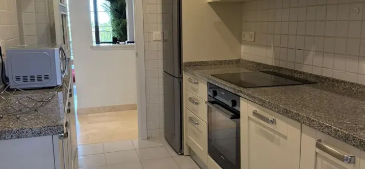 Продажа апартаментов на первом этаже в Los Arqueros 3