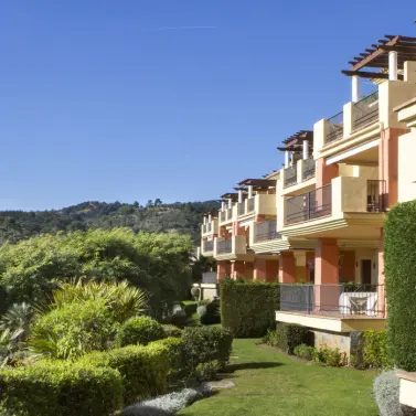 Продажа апартаментов на первом этаже в Los Arqueros