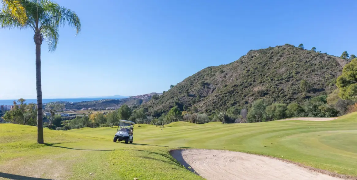 Продажа апартаментов на первом этаже в Los Arqueros 15