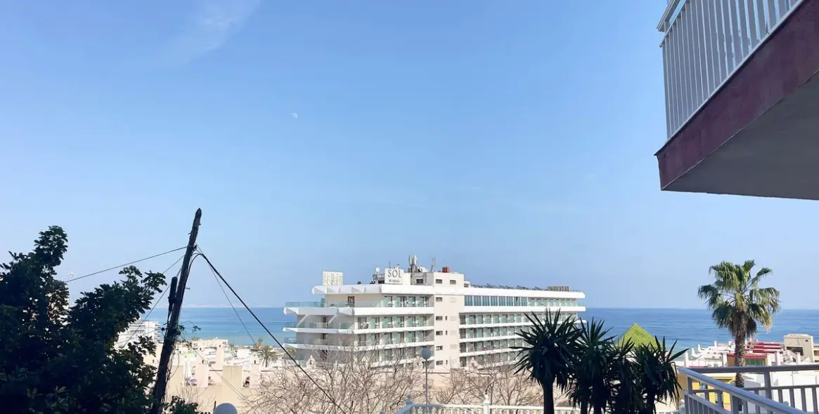 Продажа апартаментов на среднем этаже в Torremolinos 1