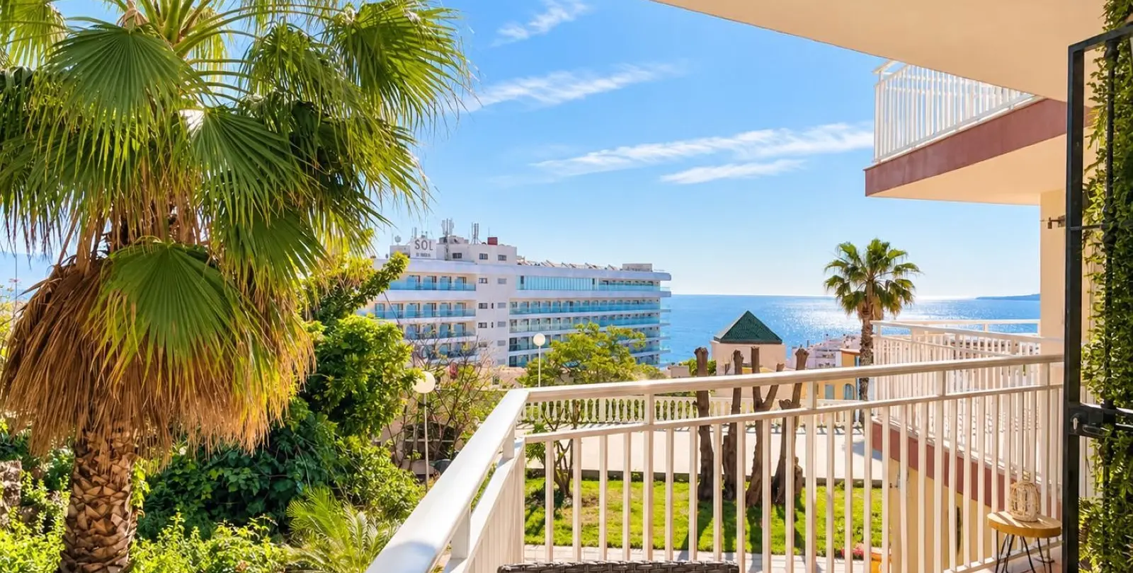 Продажа апартаментов на среднем этаже в Torremolinos 1