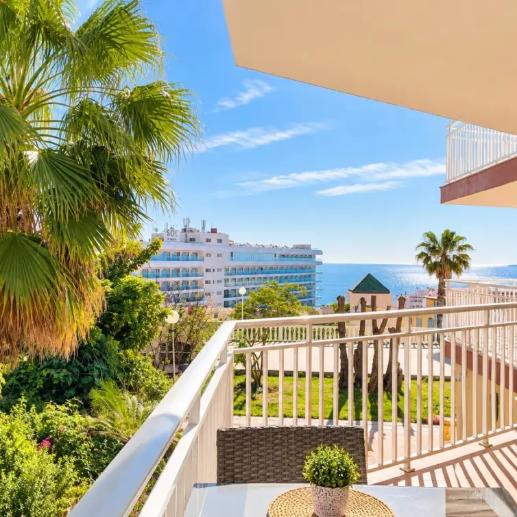 Продажа апартаментов на среднем этаже в Torremolinos