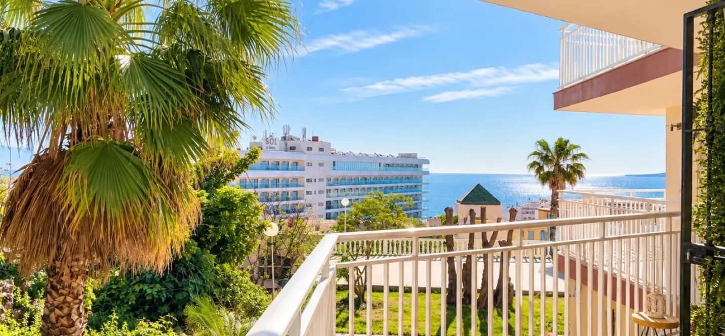 Продажа апартаментов на среднем этаже в Torremolinos 0