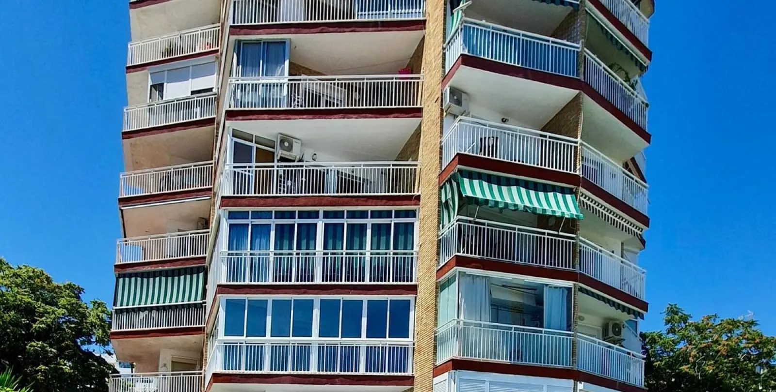 Продажа апартаментов на среднем этаже в Torremolinos 20