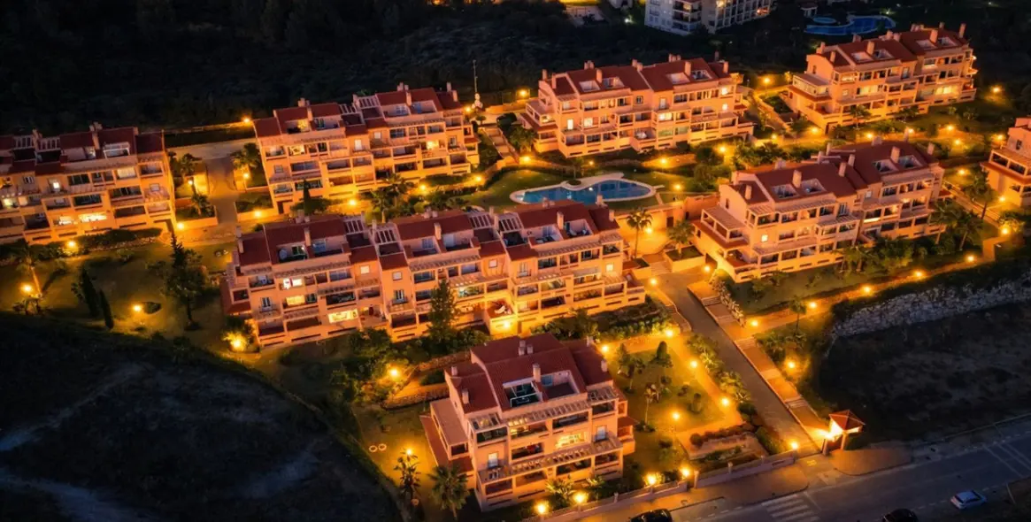 Продажа апартаментов на среднем этаже в Mijas Costa 28