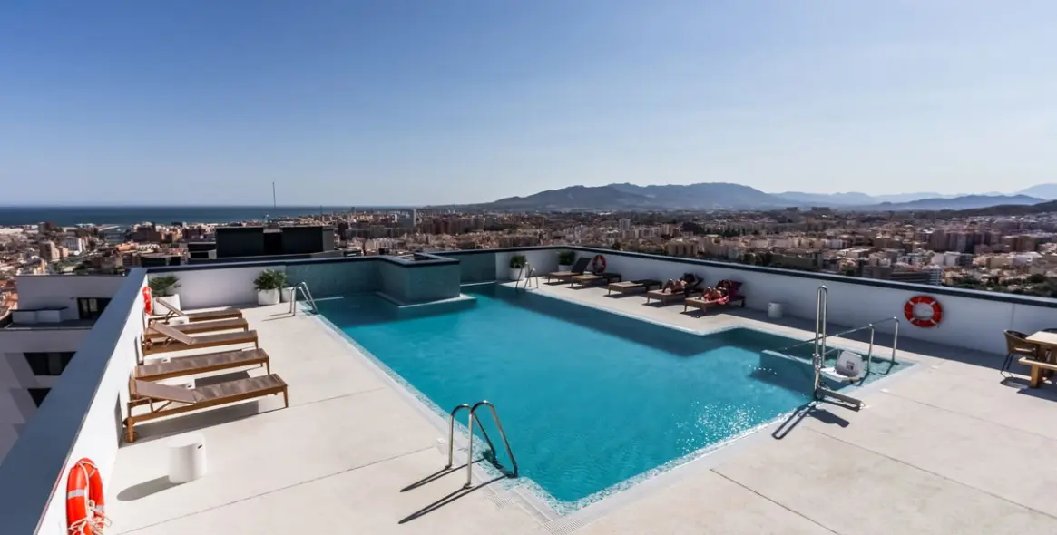 Продажа апартаментов на среднем этаже в Málaga Centro 1