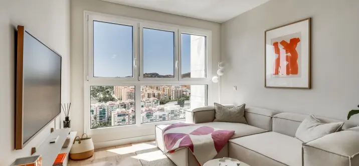 Продажа апартаментов на среднем этаже в Málaga Centro 2