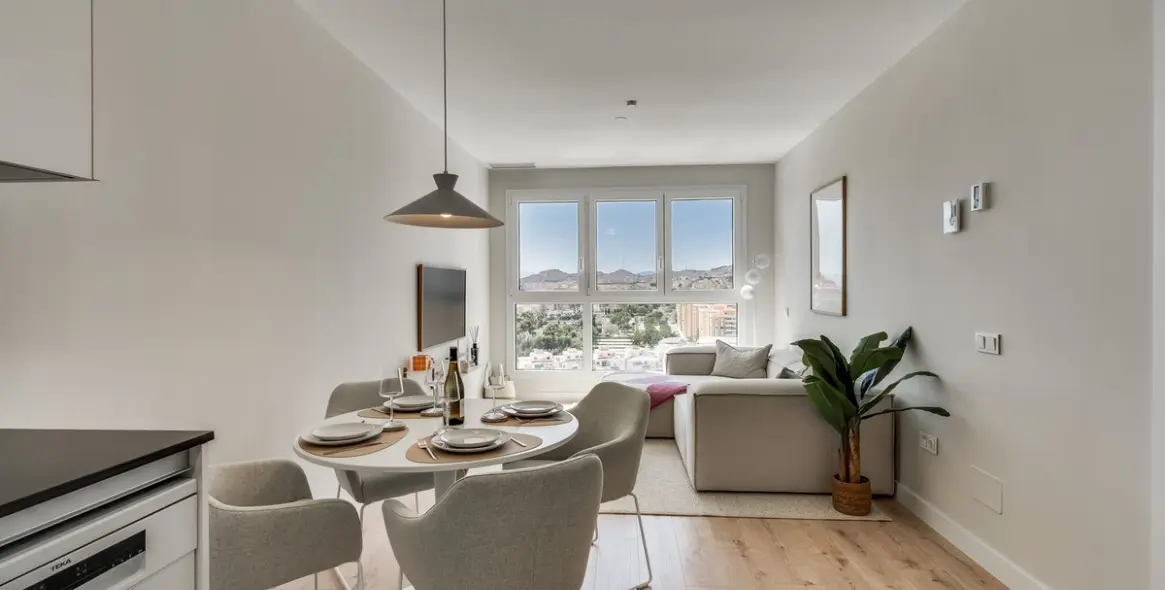 Продажа апартаментов на среднем этаже в Málaga Centro 5