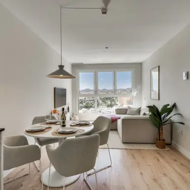 Продажа апартаментов на среднем этаже в Málaga Centro