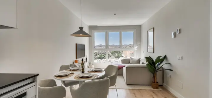 Продажа апартаментов на среднем этаже в Málaga Centro 4