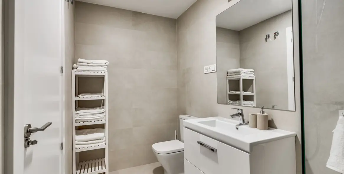 Продажа апартаментов на среднем этаже в Málaga Centro 11