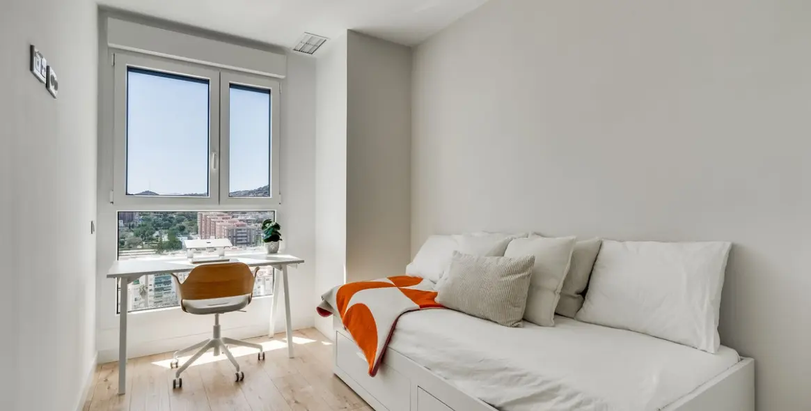 Продажа апартаментов на среднем этаже в Málaga Centro 12