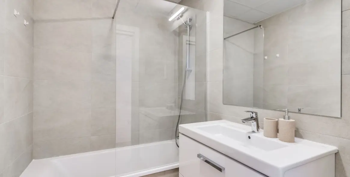 Продажа апартаментов на среднем этаже в Málaga Centro 14