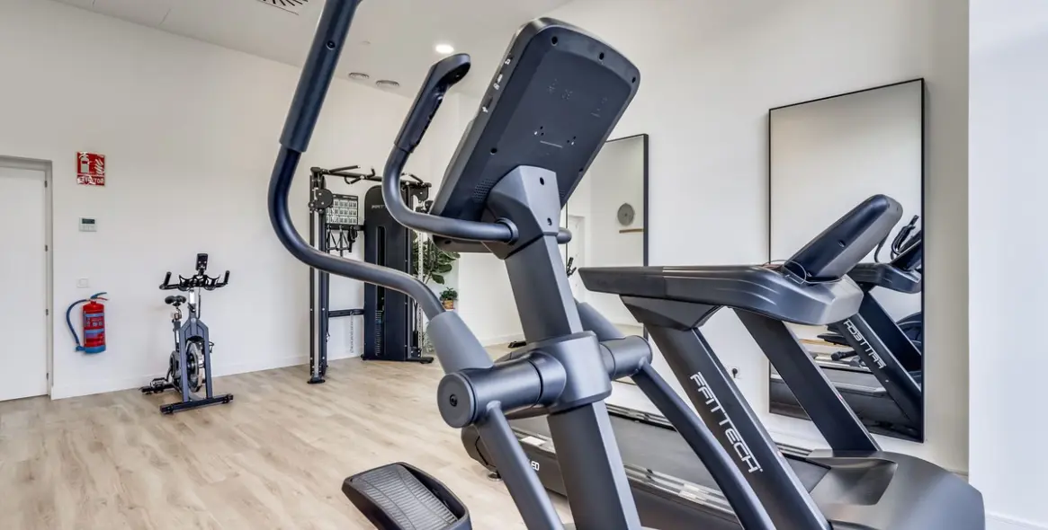 Продажа апартаментов на среднем этаже в Málaga Centro 16