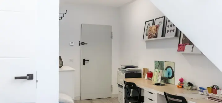 Sale of middle floor apartment in Higueron 4