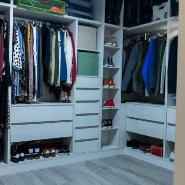 Sale of middle floor apartment in Higueron