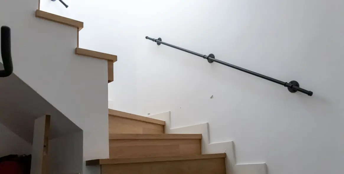 Sale of middle floor apartment in Higueron 9