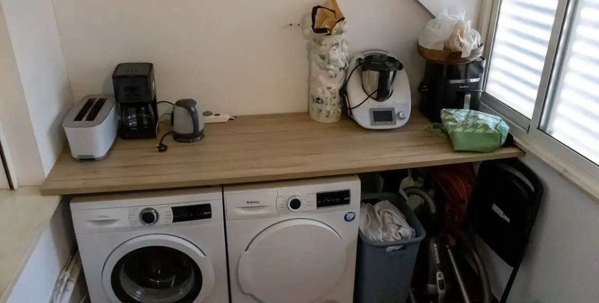 Venta de apartamento en planta media en Higueron 22