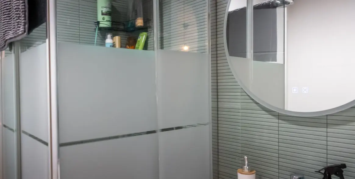 Venta de apartamento en planta media en Higueron 29