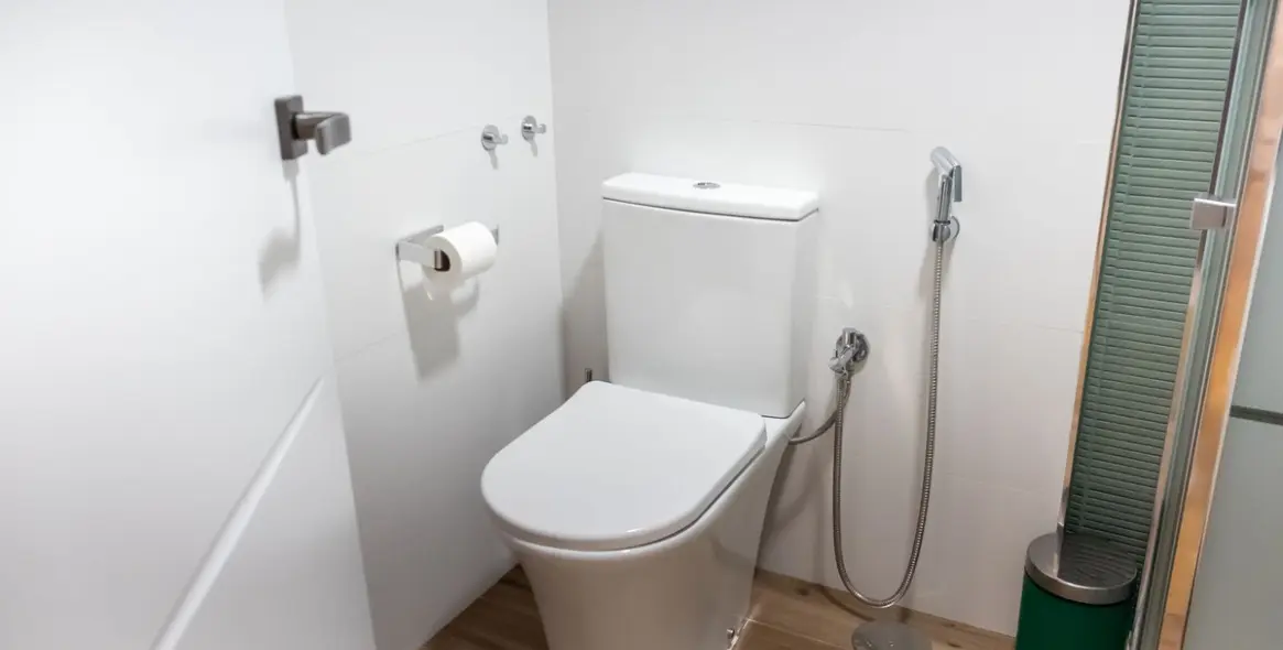 Venta de apartamento en planta media en Higueron 30