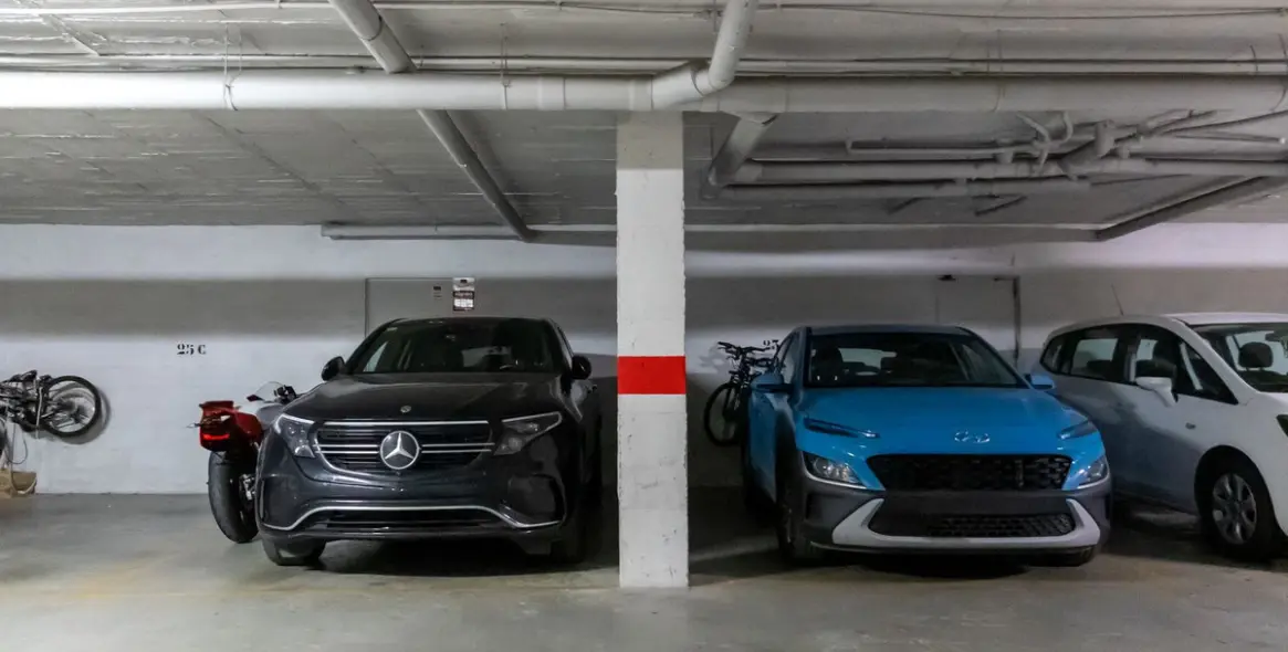 Venta de apartamento en planta media en Higueron 55