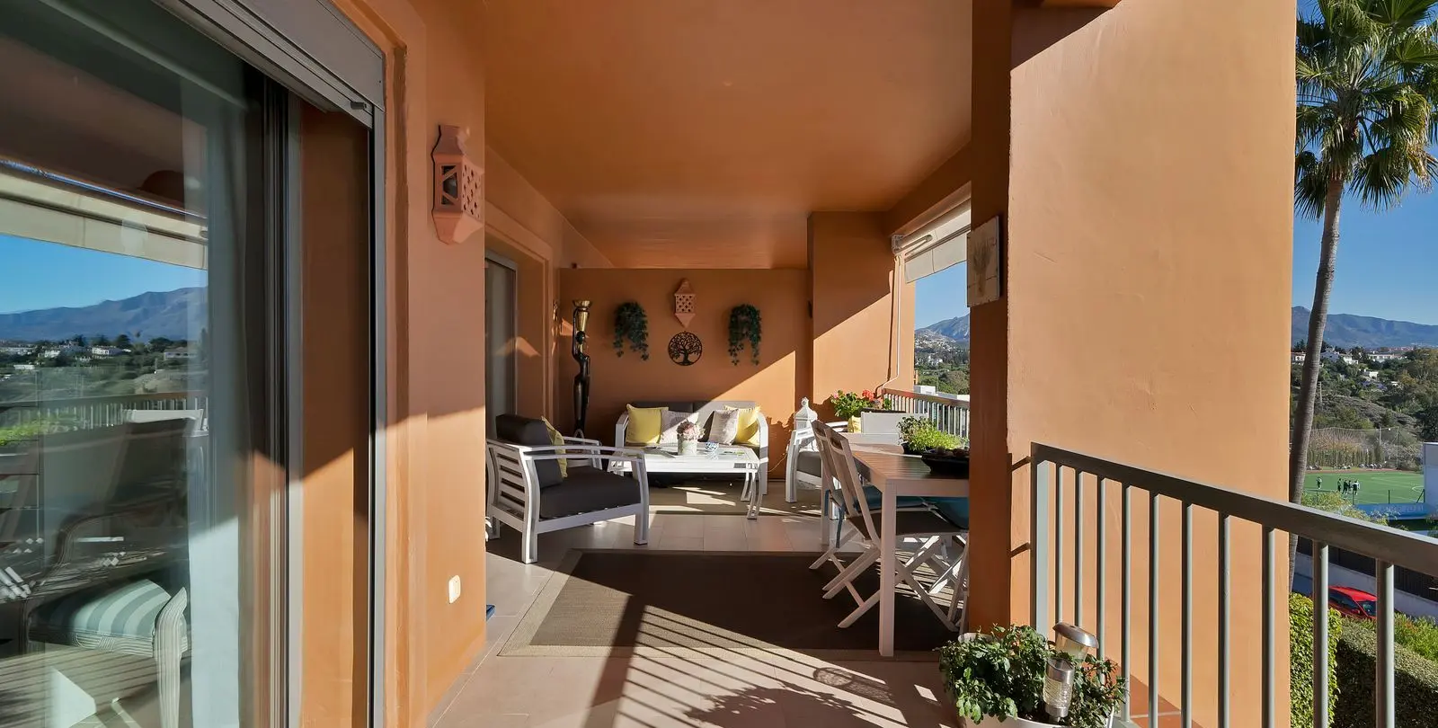 Sale of middle floor apartment in Atalaya 2