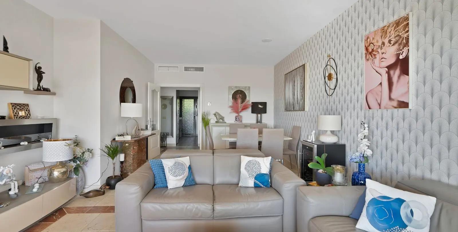 Sale of middle floor apartment in Atalaya 7