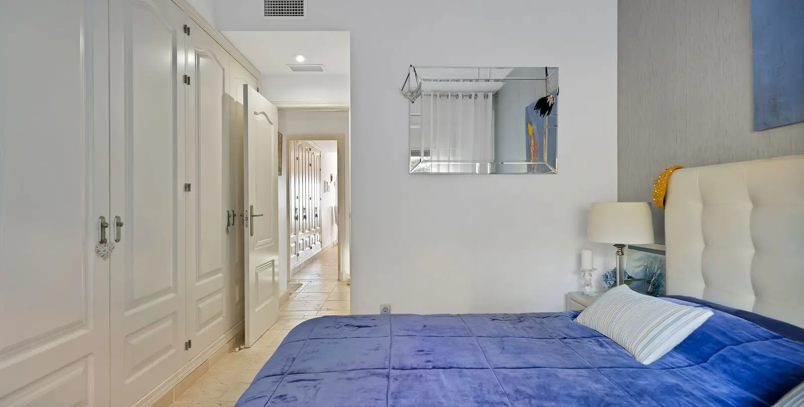 Sale of middle floor apartment in Atalaya 19