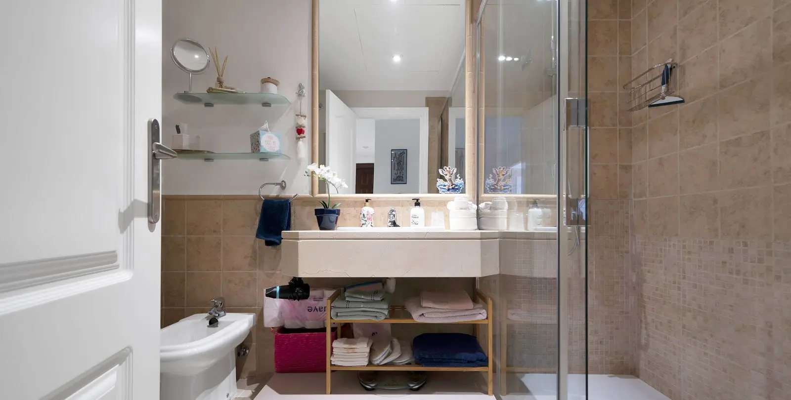 Sale of middle floor apartment in Atalaya 20