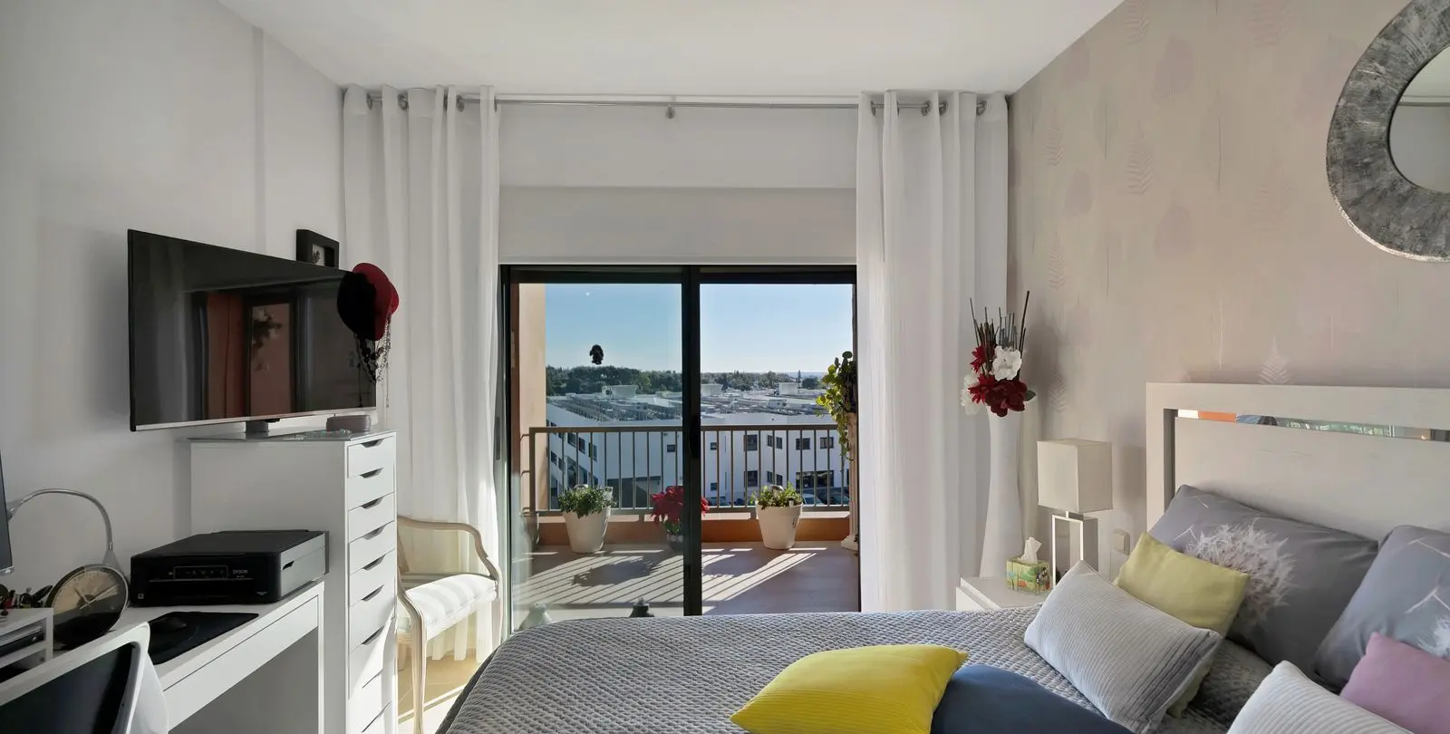 Sale of middle floor apartment in Atalaya 29