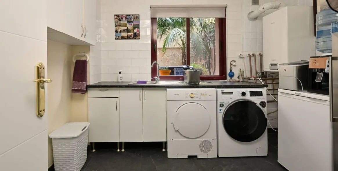 Продажа дома на две семьи в Coín 13